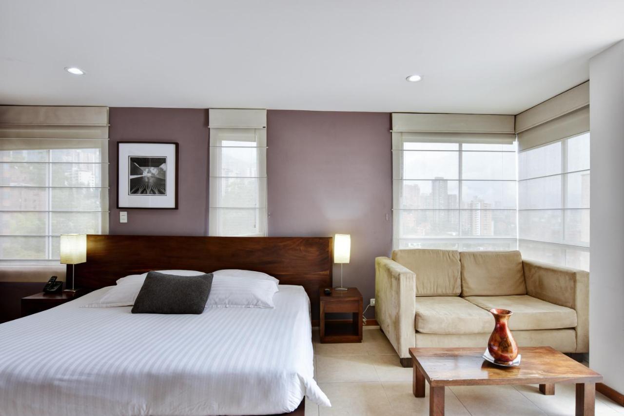 Cyan Suites Poblado By Mde Bnb Medellin Bagian luar foto