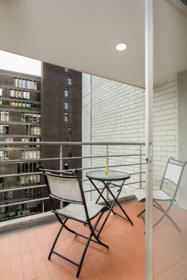 Cyan Suites Poblado By Mde Bnb Medellin Bagian luar foto
