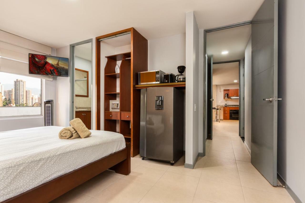 Cyan Suites Poblado By Mde Bnb Medellin Bagian luar foto