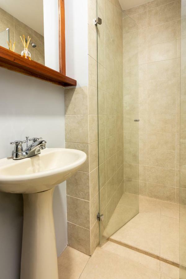 Cyan Suites Poblado By Mde Bnb Medellin Bagian luar foto